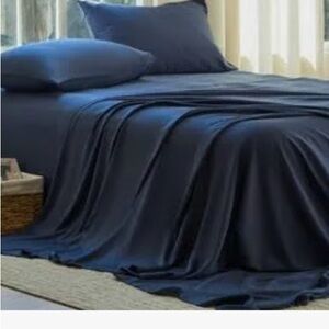 The Linen Company 100% Bamboo Queen Sheet Set, Blue, NWOT Display